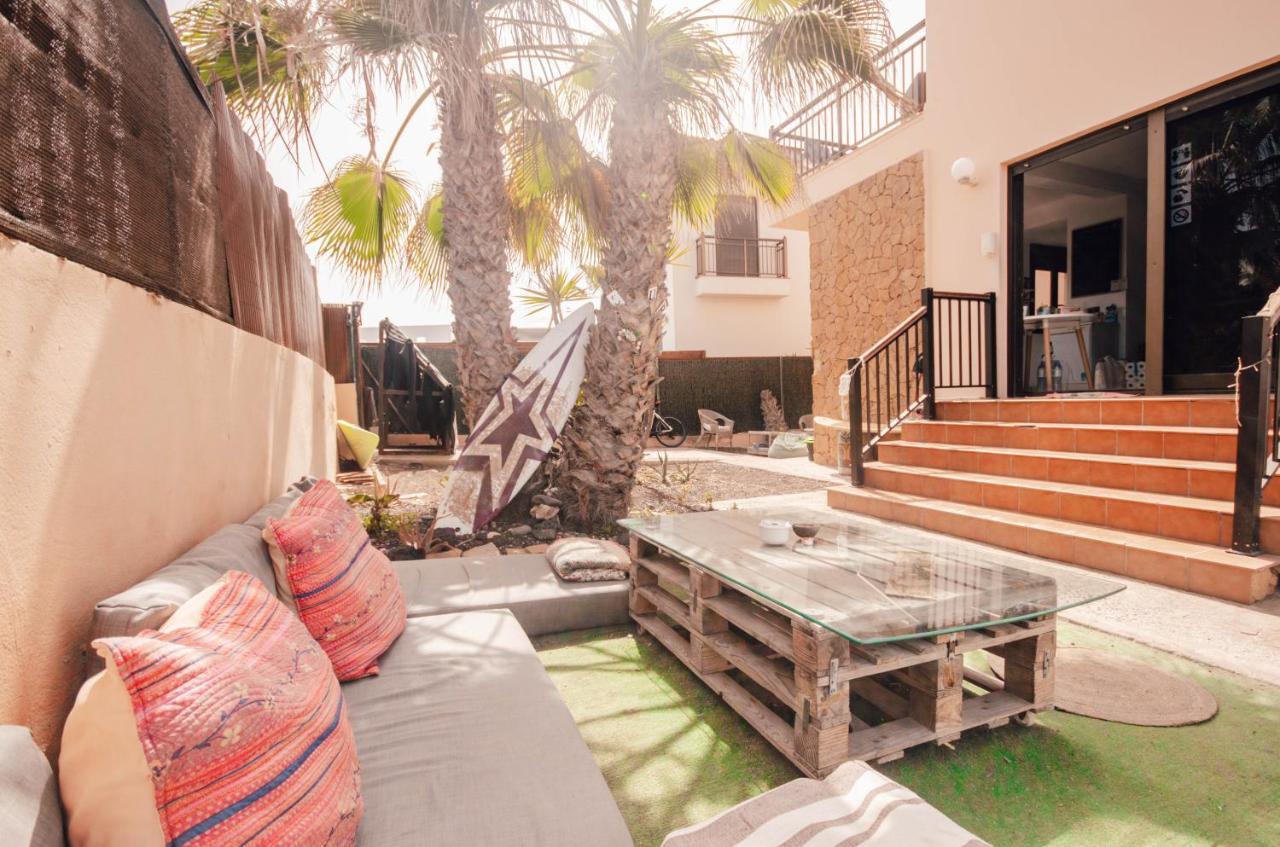 Ostello International Surf Camp Only Surf Corralejo Esterno foto